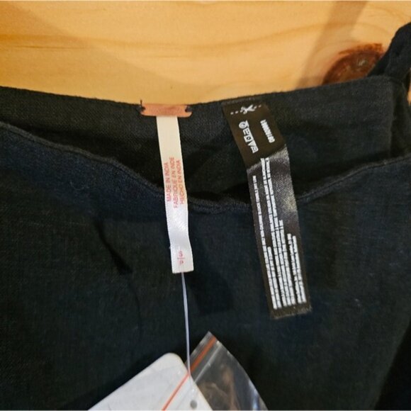 Free people button side Black Women's Spaghetti Strap Top Grunge Punk Edgy Cute - Picture 3 of 6